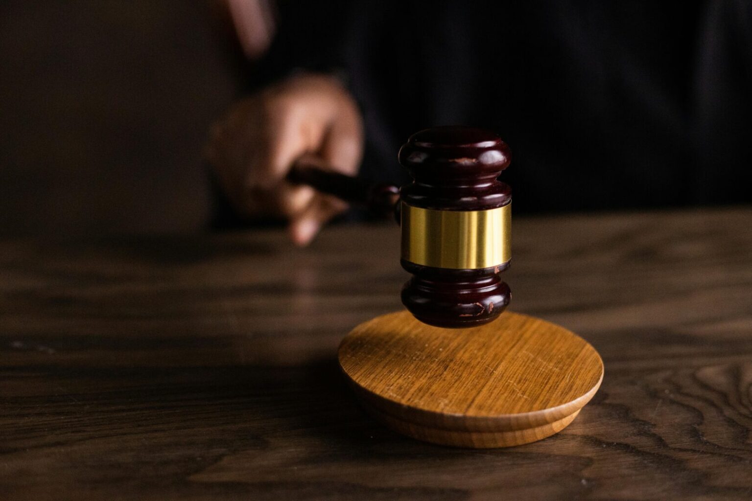 How Much Do Auctioneers Make Per Sale